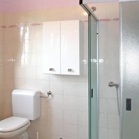 Locazione Turistica Casa Shiloe بيت للعطل *