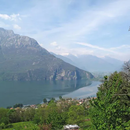 Locazione Turistica Casa Shiloe بيت للعطل